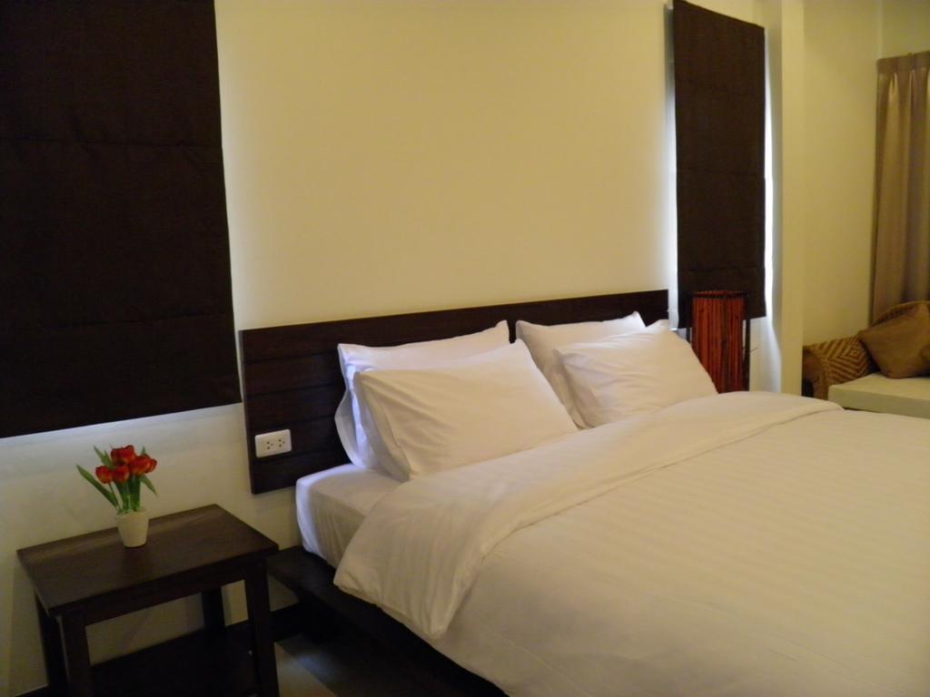 Huga Place Nai Harn Экстерьер фото