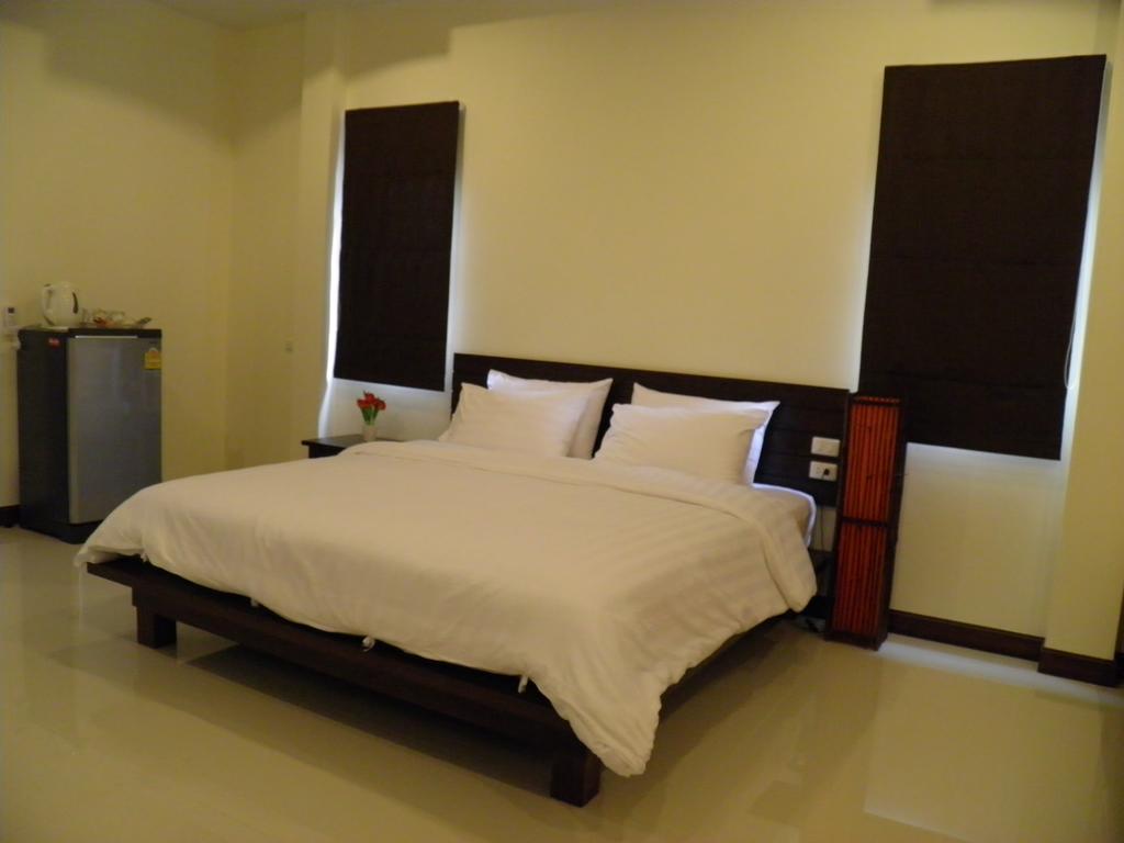 Huga Place Nai Harn Экстерьер фото