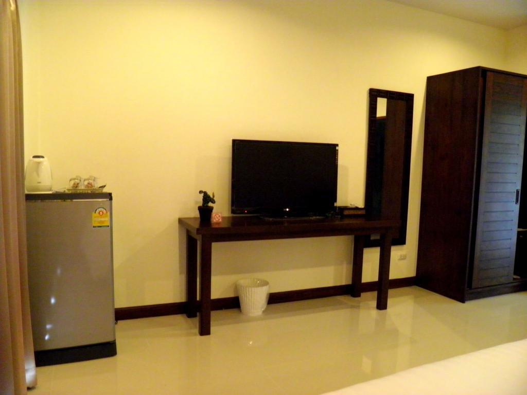 Huga Place Nai Harn Экстерьер фото